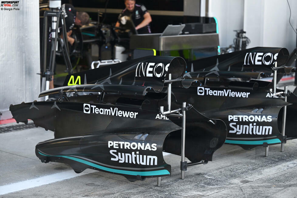 Mercedes W14: Motorhaube