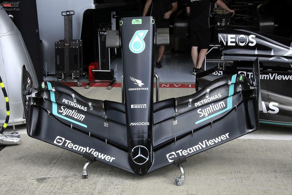 Mercedes W14: Frontflügel