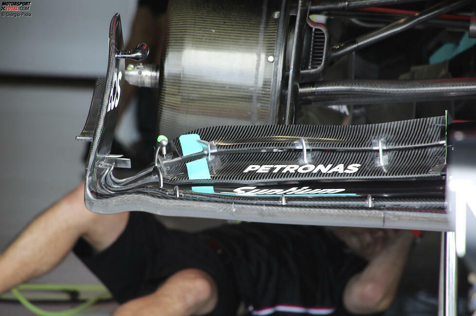 Mercedes W14: Frontflügel