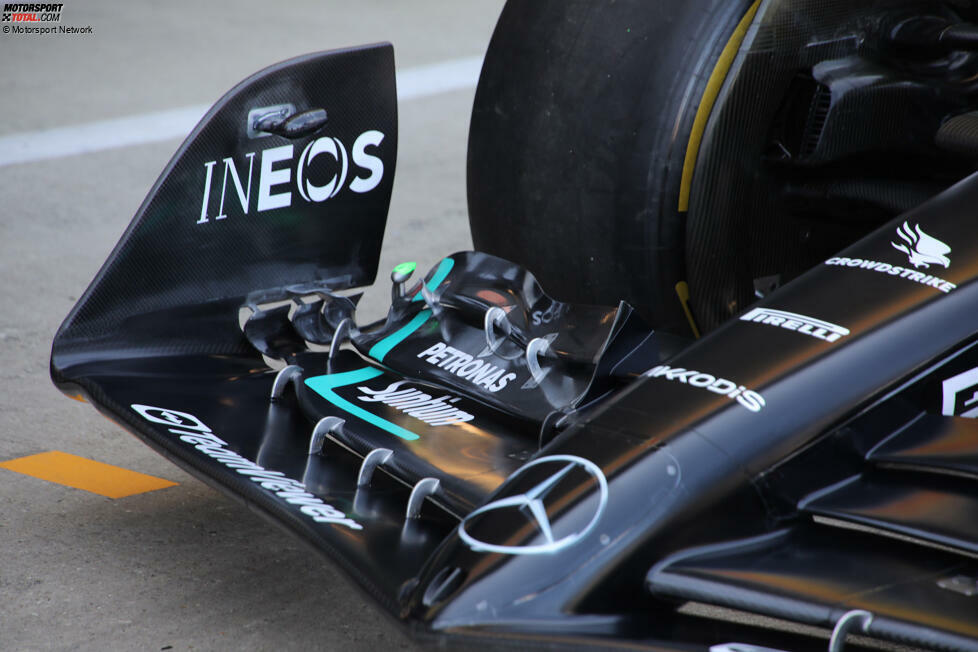 Mercedes W14: Frontflügel