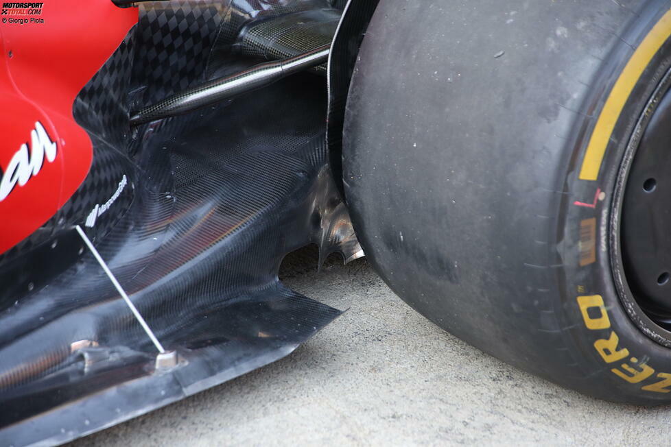 Ferrari SF-23: Unterboden mit Haltestrebe