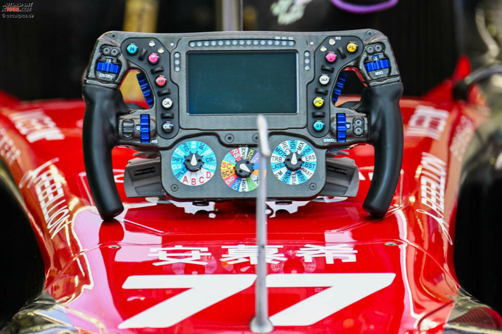 Alfa Romeo C43: Lenkrad