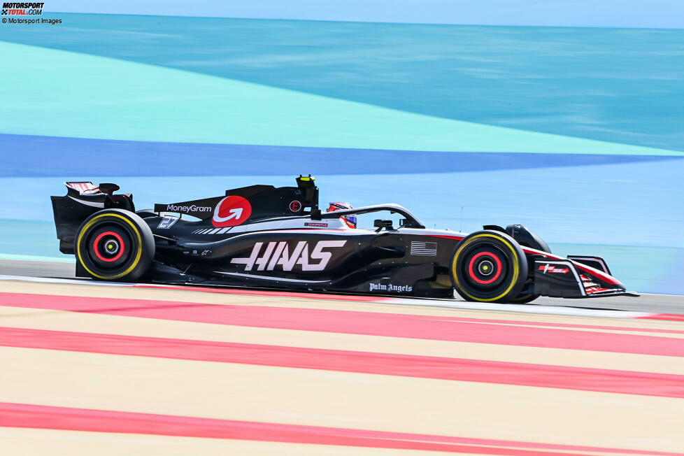 Haas präsentierte sich beim Bahrain-Test 2023 nicht desolat, aber auch nicht überragend. Formel-1-Rückkehrer Nico Hülkenberg und Teamkollege Kevin Magnussen waren mit dem VF-23 häufig im Mittelfeld zu finden. Haas' Wochenbilanz in Runden: 415