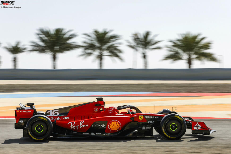 Für Ferrari wurde Charles Leclerc am Samstag lange auf P1 notiert. Letzten Endes schloss er mit 0,719 Sekunden Rückstand auf Perez auf P4 ab, Teamkollege Carlos Sainz knapp dahinter. Die Reifenmischung war bei Red Bull und Ferrari identisch. Ferraris Wochenbilanz in Runden: 417