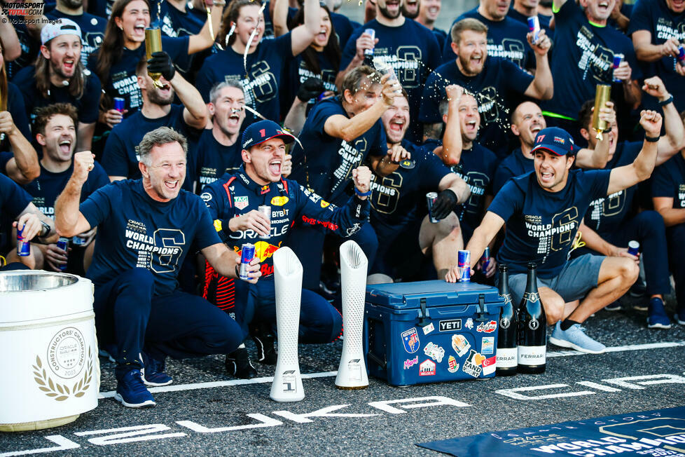 #16 Japan: Poleposition, Sieg und schnellste Rennrunde für Verstappen, der sich damit erfolgreich zurückmeldet - und Red Bull den WM-Titelgewinn in der Konstrukteurswertung sichert. Perez fällt nach mehreren Zwischenfällen aus und punktet gar nicht, gerät mit 400:223 Punkten in Rückstand. Damit hat Verstappen 