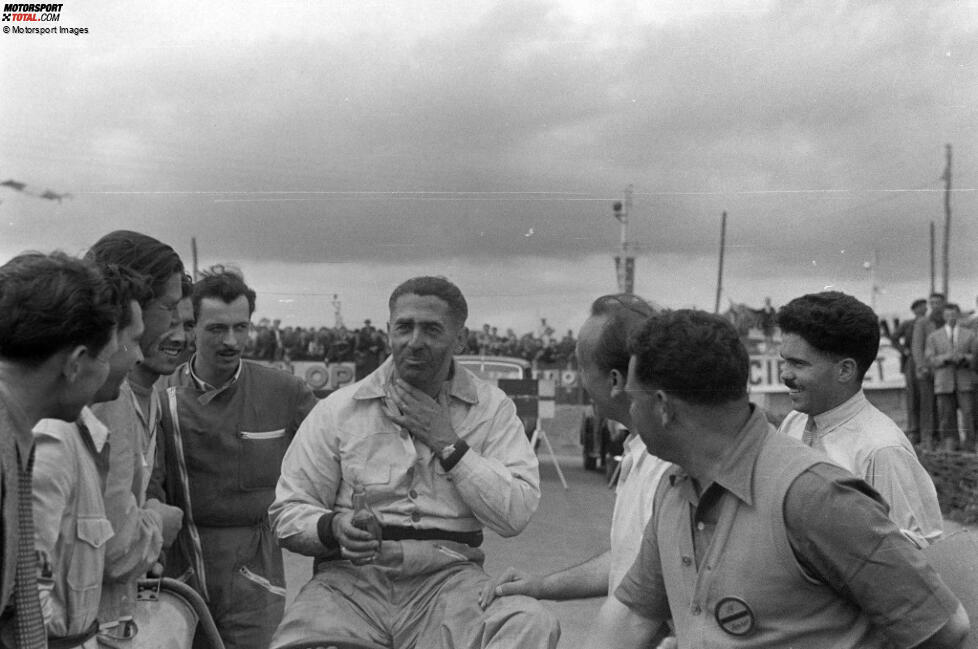 #8 Louis Rosier (44 Jahre, 7 Monate, 13 Tage) - Zweimal in Folge fährt der Franzose in der ersten Formel-1-Saison 1950 auf das Podium: in der Schweiz und in Belgien. Bis zu seinem Unfalltod 1956 sind das aber die einzigen Podestplätze des Franzosen, der meist mit seinen eigenen Autos unter dem Teamnamen Ecurie Rosier antritt.