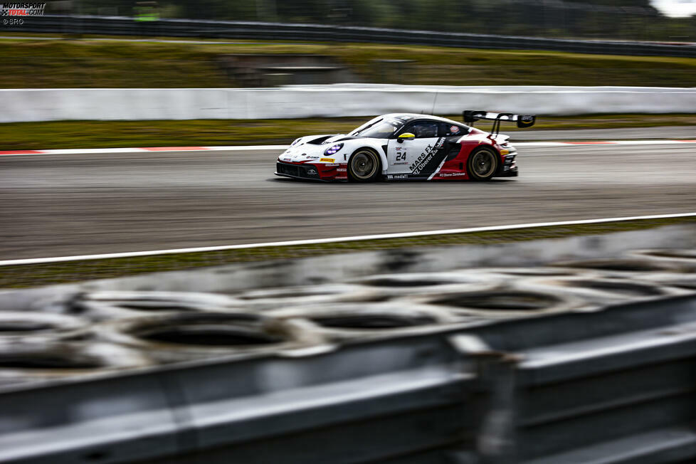 Platz 1 Pro-Am Cup: Alex Fontana/Ivan Jacoma/Nicolas Leutwiler (Car Collection Motorsport, Porsche 911 GT3 R) - 102 Punkte