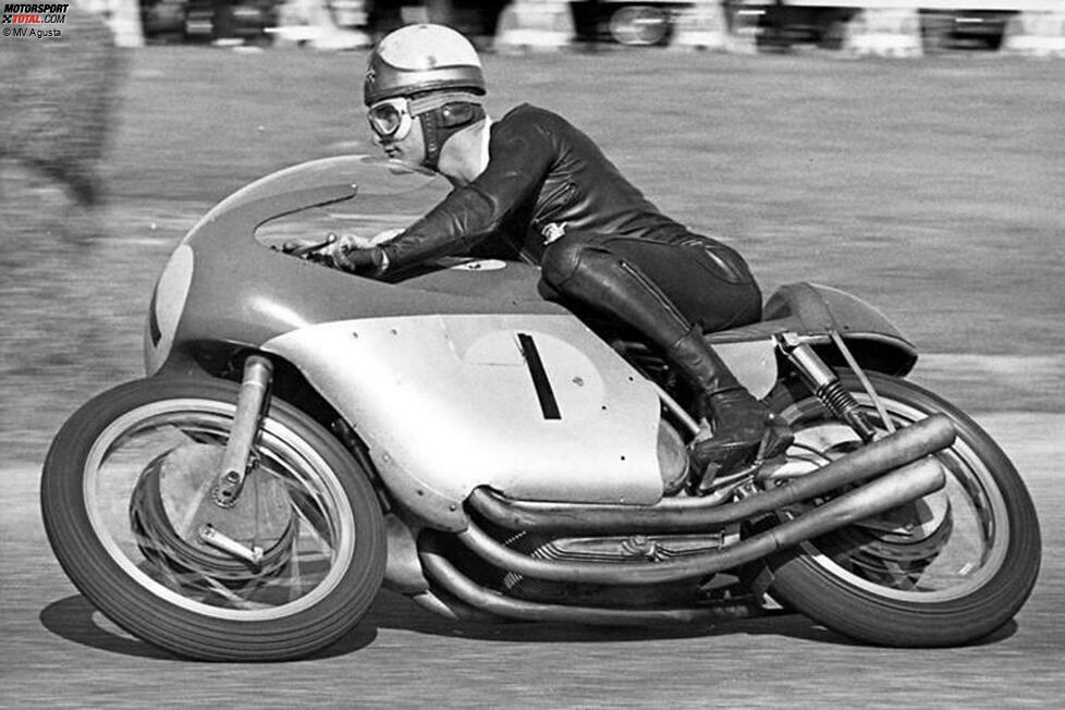 Auf dieselbe Anzahl an Titeln kommt Mike Hailwood, der von 1962 bis 1965 viermal mit MV Agusta gewinnt.