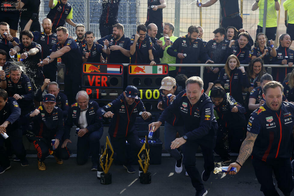 Max Verstappen (1): Selbsterklärend. Im Qualifying drückte er dem Rest der Welt mehr als 1,2 Sekunden auf. Natürlich auch durch das Wetter bedingt, aber es passt zur aktuellen Dominanz des Weltmeisters. Am Sonntag dann ein klarer Start-Ziel-Sieg. Eine würdige Leistung zum 100. Red-Bull-Sieg in der Formel 1!