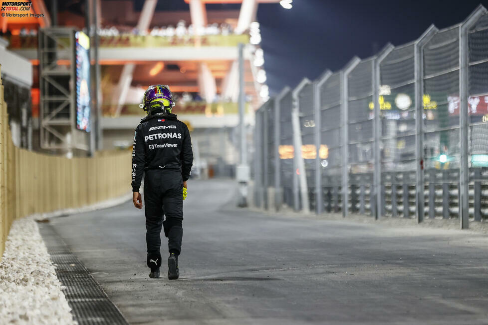 Lewis Hamilton (5): Einige Redakteure hätten noch die 4 gegeben, weil der Startunfall nicht komplett seine Schuld war. Trotzdem ist die Mehrheit der Meinung, dass er mehr Platz hätte lassen sollen - vor allem gegen den Teamkollegen. Der war übrigens am ganzen Wochenende auch noch schneller.