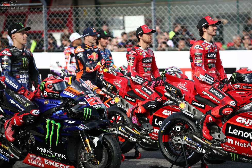In der Königsklasse der Motorrad-WM hat es sich seit einiger Zeit eingebürgert, dass die Teams mit ihren Fahrern Zweijahresverträge abschließen. Es gibt aber auch Ausnahmen. Wessen Vertrag noch wie lange läuft, das zeigt unser Überblick: