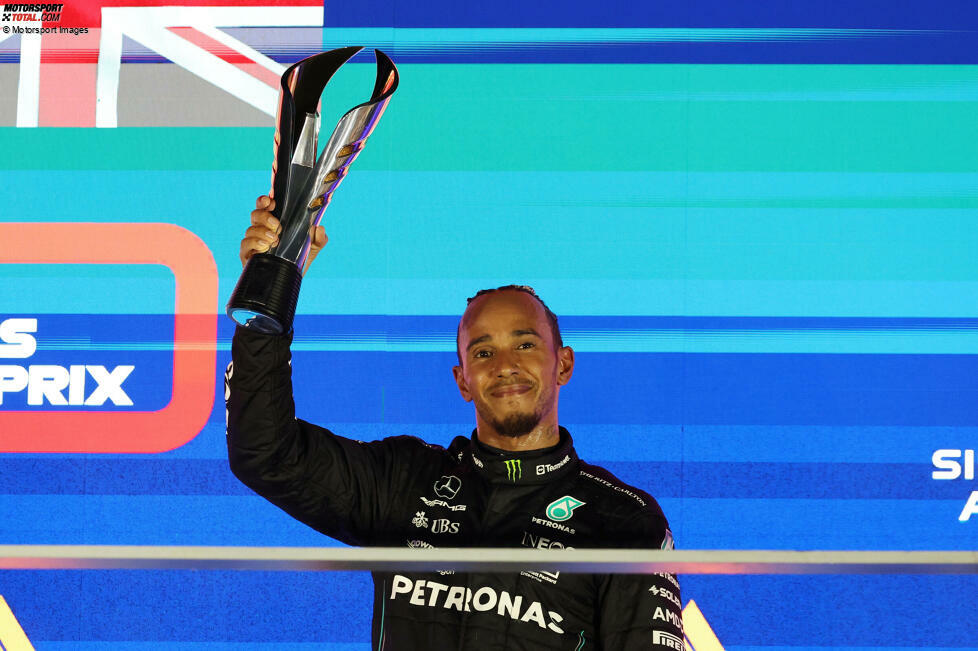 Lewis Hamilton (2): Abzüge gibt es natürlich fürs Qualifying, da war er viel zu langsam. Dafür in der Schlussphase des Rennens der schnellste Mann auf der Strecke und auf dem Podium. Es gab allerdings auch vereinzelte Stimmen für eine 3, weil er unter anderem beim Start abseits der Strecke überholte.