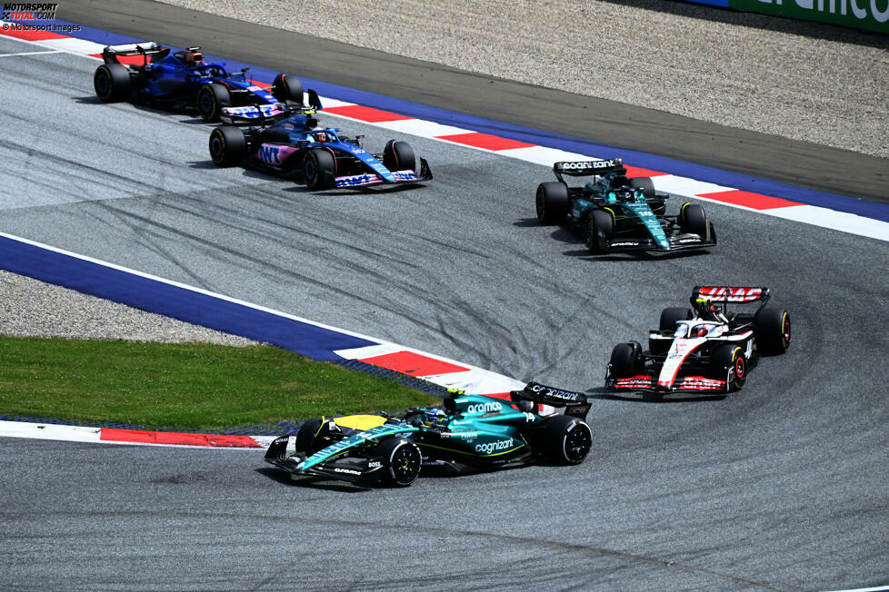 Fernando Alonso (3): Auf Augenhöhe mit Stroll, daher gibt es auch die gleiche Note. Sagt selbst, dass Spielberg nicht zum Aston Martin passt. Trotzdem hätten wir uns für eine 2 ein bisschen 