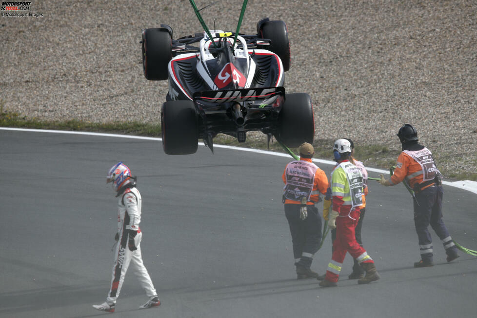 Nico Hülkenberg (4): Besser als Magnussen, aber auch er warf das Auto im Training weg und machte einen neuen Frontflügel kaputt. Das darf nicht passieren. Davon abgesehen besser als der Teamkollege, deshalb gibt es zumindest noch die 4. Trotzdem auch von ihm keine Glanzleistung.