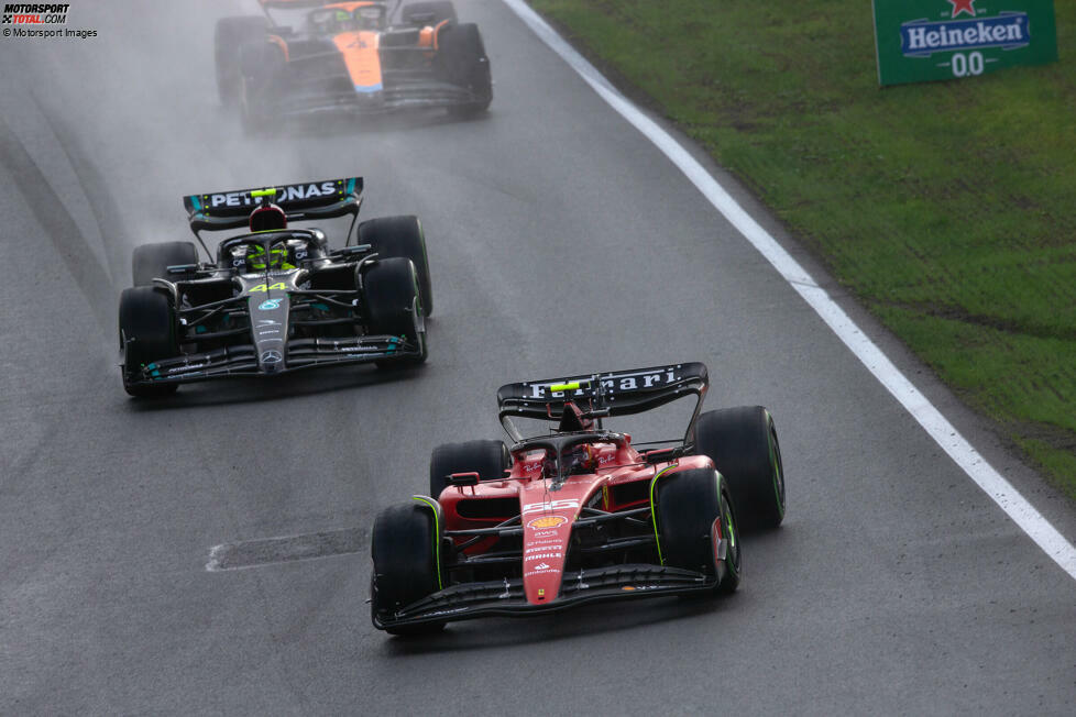 Carlos Sainz (2): Einen kleinen Abzug gibt es für die Verwarnung im Qualifying, am Sonntag holte er aber wohl das Maximum aus dem Ferrari heraus. Das Auto war an diesem Wochenende schwer zu fahren, trotzdem blieb er im Rennen auf der Strecke und hielt am Ende einige (schnellere) Autos hinter sich. Ein guter fünfter Platz.