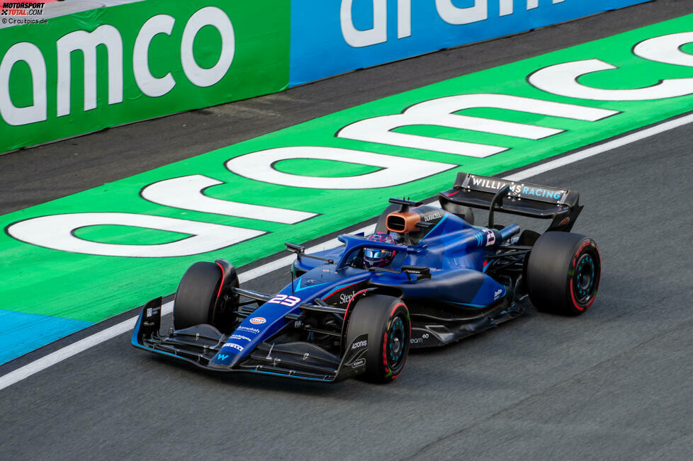 Alexander Albon (1): P4 im Quali und P8 im Rennen sind für sich schon bemerkenswert im Williams. Dazu kommt, dass das Ergebnis am Sonntag noch besser hätte ausfällen können, wenn das Team die Strategie besser hinbekommen hätte. Eine starke Leistung von Albon auf jeden Fall - auch wenn nicht alle in der Redaktion die 1 gegeben hätten.