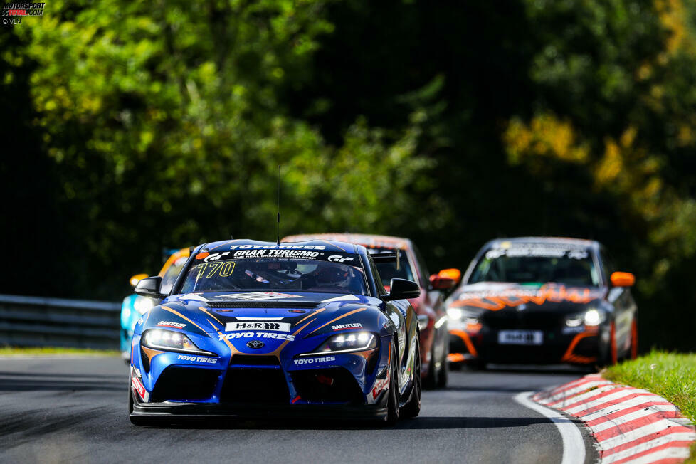 Am 4. Januar 2024 wird das Berufungsurteil verkündet: Die VLN erhält fünf Termine für sechs Rennen 2024 zugesprochen. Für die NES blieben drei Termine, sofern der Nürburgring nicht weitere Rennwochenenden freischaufelt.