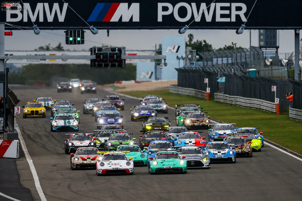 30. August 2024: Nach einem neuerlichen Showdown um eine weitere Bürgschaft für die Saison 2025 verkündet der Nürburgring, dass eine Einigung mit der VLN erzielt werden konnte. Die Bürgschaft über in Höhe von 1,1 bis 1,2 Millionen Euro konnte beigebracht werden. Gleichzeitig wird das Aus für die NES auch für 2025 verkündet.