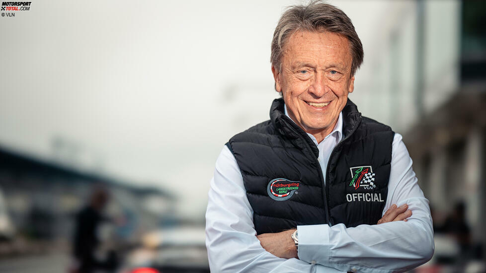 Am 23. März 2025 verstirbt völlig unerwartet Ralph-Gerald Schlüter. Die NES steht ohne Geschäftsführer da und braucht gleichzeitig einen neuen Namen. Der DMV hat sich vor Gericht seinerseits durchgesetzt hat, da er die 