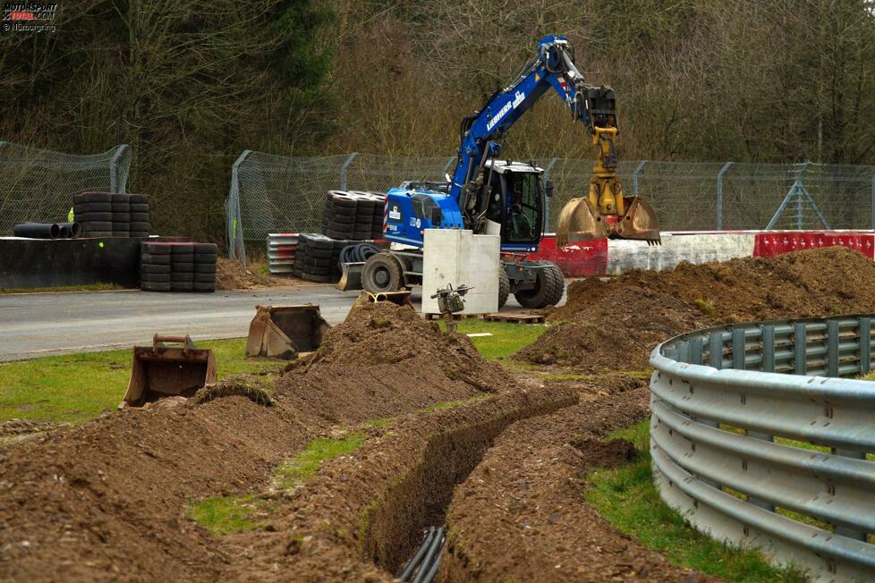 Die Bagger rollen wieder auf dem Nürburgring aber diesmal nicht für Arbeiten am Asphaltband.