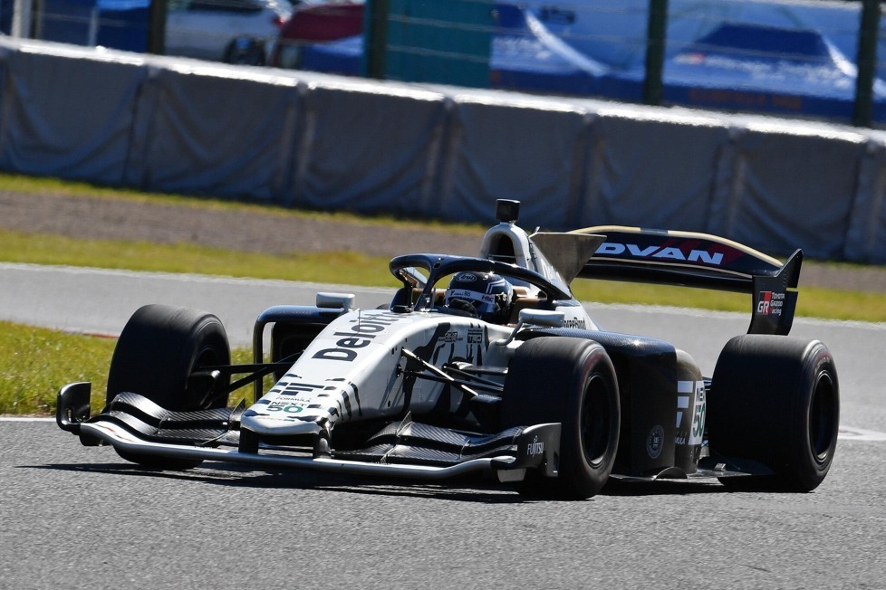 Die japanische Super Formula setzt für die Saison 2023 auf ein neues Aero-Paket, das nachhaltiger sein und mehr Action ermöglichen soll - Auffällig: Der Heckflügel