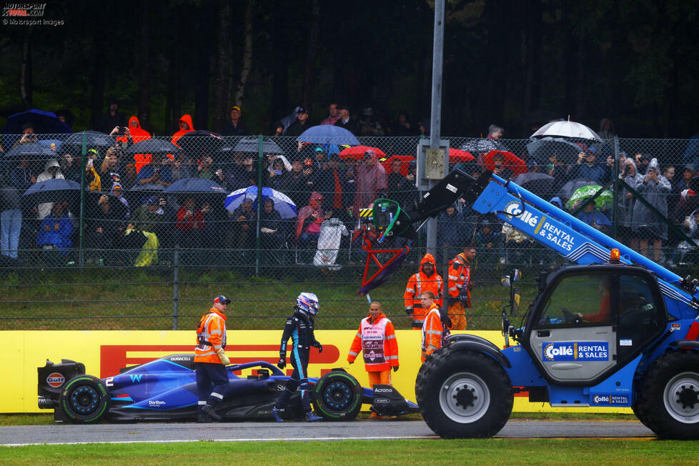 Logan Sargeant (4): Das Wochenende ging mit seinem Abflug in FT1 nicht gut los, auch im Qualifying schied er später wieder in Q1 aus. Immerhin lief der Samstag besser und auch im Rennen war er nicht so weit vom Teamkollegen weg. Das reicht dann für eine 4, auch wenn ein Redakteur zur 5 gegriffen hätte.