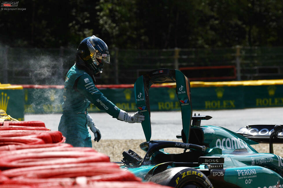 Lance Stroll (4): Der Crash im Shootout sah blöd aus, wobei man fairerweise sagen muss, dass das Team ihm die Runde auf Slicks aufgezwungen hat. Er selbst betonte, dass es dafür zu nass sei. Der Mehrheit der Redaktion war es am Ende aber trotzdem zu wenig für eine 3, auch weil der Rückstand auf Alonso zu groß war.
