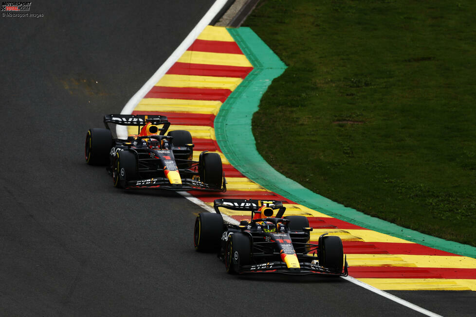 Sergio Perez (2): Ja, der Rückstand auf Verstappen war wieder einmal groß. Aber der Niederländer ist in der aktuellen Form wohl auch ein unfairer Gegner als Maßstab. Daher holte er mit P2 im Rennen quasi das Maximum heraus, der Unfall im Sprint war nicht seine Schuld. Endlich mal wieder ein gutes Wochenende ohne große Fehler.