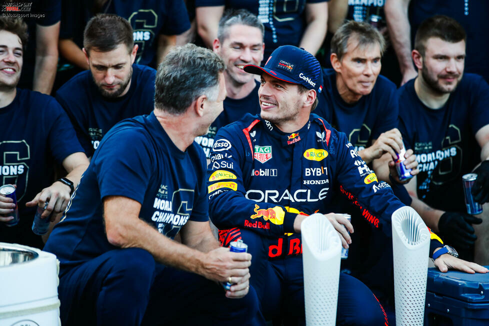 Max Verstappen (1): Ein Sieg mit Ansage! Laut Christian Horner kündigte er bereits vor Suzuka an, das Rennen mit 20 Sekunden Vorsprung gewinnen zu wollen - was er (bis auf wenige Zehntel) auch schaffte. Dazu im Qualifying eine Sensationsrunde, vor allem in Sektor 1. Wer Argumente für eine schlechtere Note findet, der möge sich melden ...
