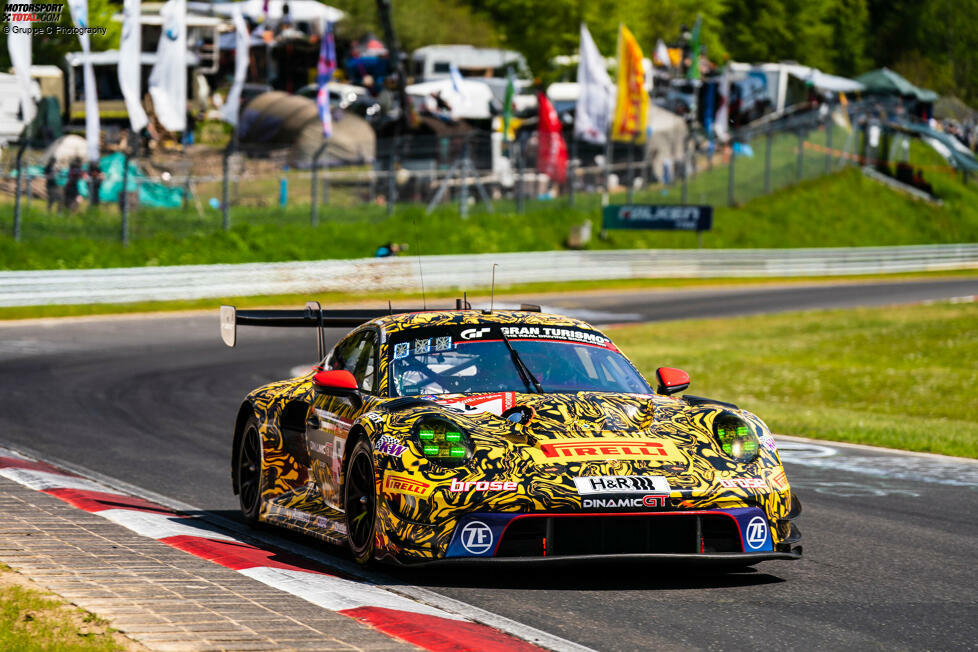 Startplatz 23: Dinamic-Porsche #54 (L. Vanthoor/Heinrich/Güven/Engelhardt) - 8:14.391 (TQ1)