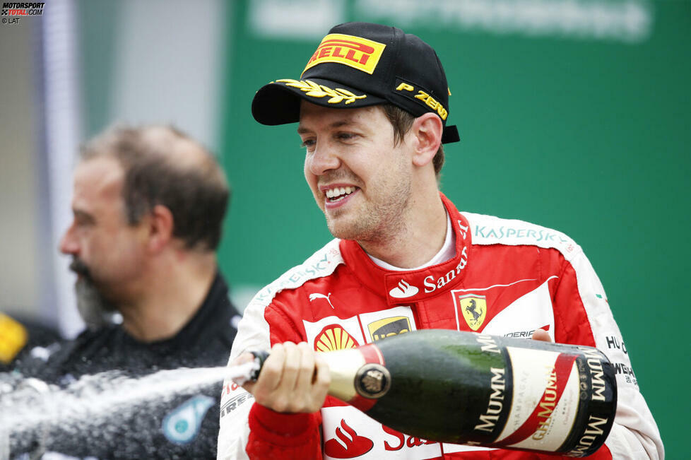 Sebastian Vettel & Ferrari: Der Deutsche erfüllt sich mit seinem Wechsel zu Ferrari 2015 einen Traum. Sein großes Ziel: Wie sein Kindheitsidol Michael Schumacher will er mit der Scuderia Weltmeister werden. Nach vier WM-Titeln mit Red Bull zwischen 2010 und 2013 wäre es die Krönung seiner Karriere.