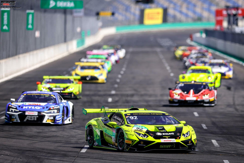 Der Rekord hält bis 2023, als es sogar neun verschiedene Sieger bei den ersten neun Rennen gibt. Die Serie sorgt für Aufsehen. Und wird auf dem Lausitzring von Mirko Bortolotti im SSR-Lamborghini beendet. Aber welche Piloten sind eigentlich für den Rekord verantwortlich?