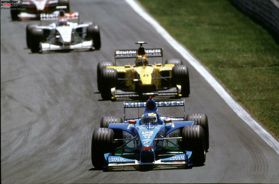 1999: Heinz-Harald Frentzen verunfallte damals vier Runden vor Schluss in Kurve 3. Der Jordan-Pilot lag zu diesem Zeitpunkt an zweiter Stelle und hätte zum dritten Mal in sechs Rennen auf das Podium fahren können, doch ein Bremsdefekt machte ihm einen Strich durch die Rechnung.