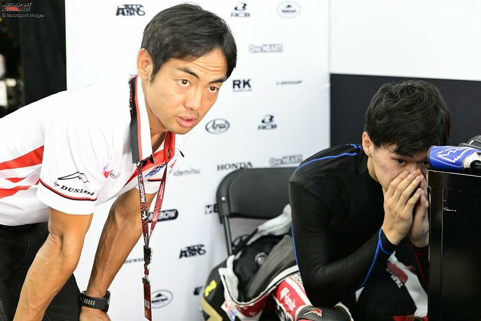 Ai Ogura verbringt die Jahre zwischen seinem Vizetitel 2016 im Asia-Talent-Cup 2016 und seinem MotoGP-Einstieg zur Saison 2025 bei Trackhouse-Aprilia überwiegend im Honda Team Asia von Ex-MotoGP-Pilot Hiroshi Aoyama. In diesem Team fährt Ogura von 2019 bis 2023 in der Moto2-WM - übrigens als Teamkollege von Chantra.