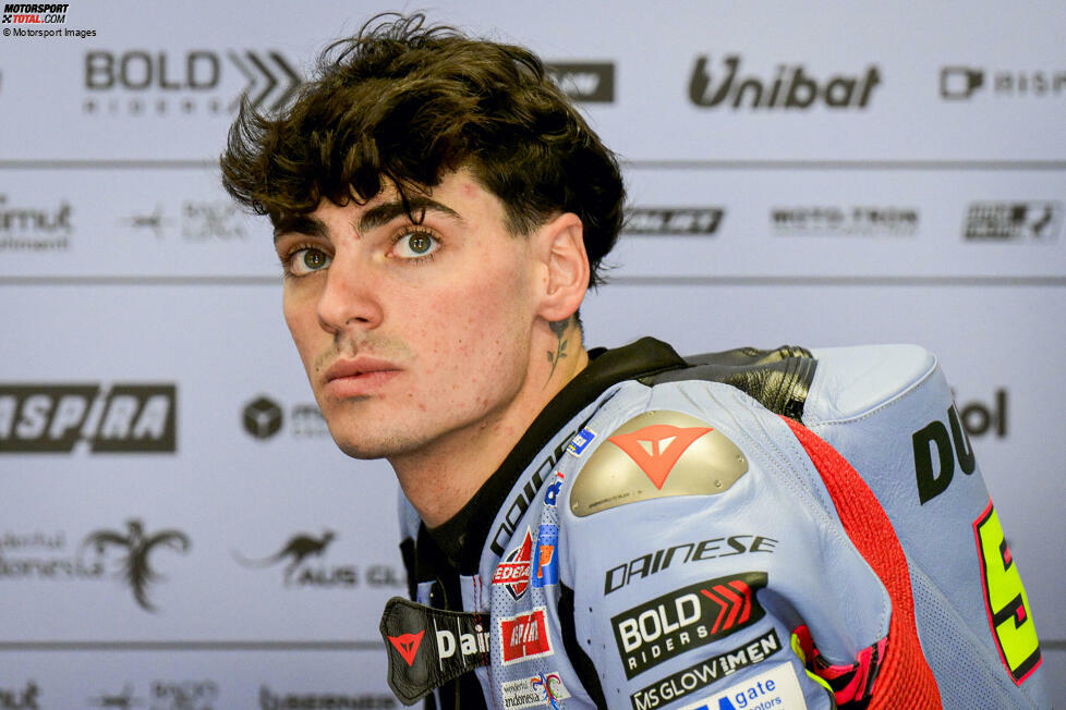 Als Nachfolger von Marc Marquez bei Gresini-Ducati tritt Fermin Aldeguer in seiner ersten MotoGP-Saison (2025) in Fußstapfen, die größer kaum sein könnten. Den Sprung in die Königsklasse schafft der am 5. April 2005 geborene Italiener noch vor seinem 20. Geburtstag. Von sich reden macht er schon im Teenager-Alter.