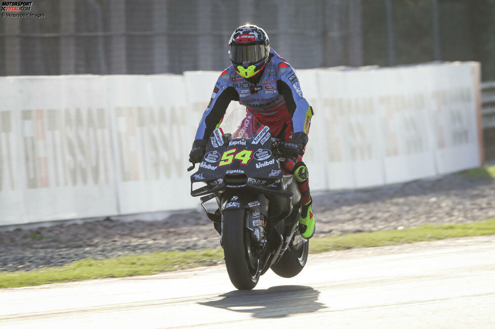 Damit gibt Aldeguer im Alter von 19 Jahren sein Debüt in der Königsklasse - und das auf einer Ducati Desmosedici GP24, die in der MotoGP-Saison 2024 das klar überlegene Motorrad im Feld war. Beim Barcelona-Test im November 2024 probiert Aldeguer das Bike erstmals aus.