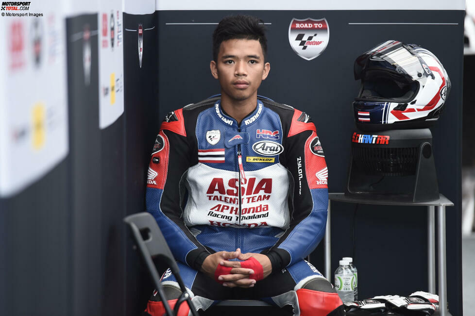 Den Grundstein für seinen MotoGP-Einstieg legt Chantra bereits 2016, als er den Titel im Asia-Talent-Cup erringt. Nach zwei Jahren in der Spanischen Moto3-Meisterschaft kommt er in die WM. In der Moto3-WM allerdings fährt er nur ein einziges Rennen (Thailand 2018). Chantras erste volle Saison ist 2019, und zwar direkt in der Moto2-WM.