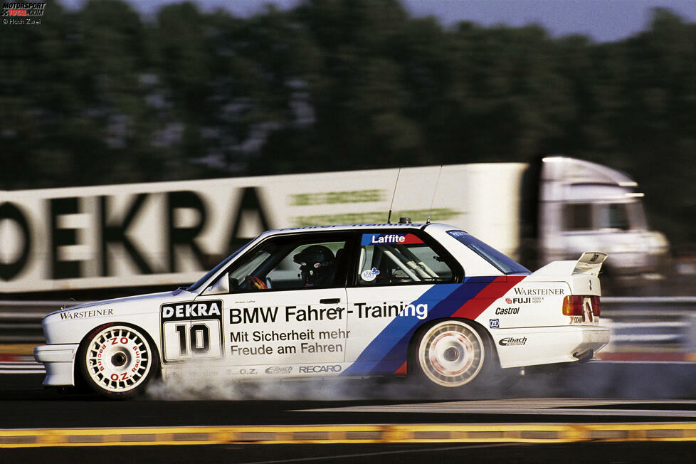 Das Gegenstück dazu ist Ex-Formel-1-Pilot Jacques Laffite. Der Franzose ist bei seinem Triumph auf der Nürburgring-Nordschleife im Jahr 1990 46 Jahre, sechs Monate und 26 Tage alt ...