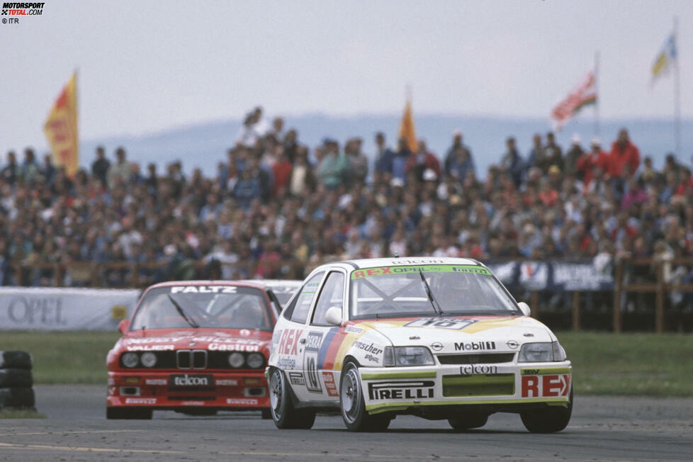 Opel Kadett GSi 16V (1988 - 1990): Der kompakte Fronttriebler debütiert 1988 dank Sondergenehmigung vor dem Erscheinen des Serienautos, 1989 geht es bei den Rüsselsheimern dann auch werksseitig mit der DTM los. Das Auto hat zwar nur 267 PS Leistung, wiegt aber nicht mehr als 800 Kilogramm - und ist ein absoluter Liebling der Fans!