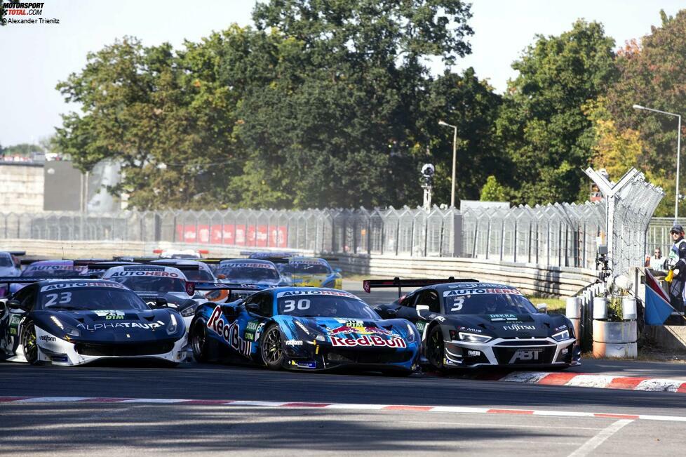 Norisring 2021: Im letzten DTM-Rennen des Jahres reicht Titelfavorit Liam Lawson (AF-Corse-Ferrari) ein Platz unter den ersten Sechs, um sich aus eigener Kraft zum Champion zu krönen. Kelvin van der Linde (Abt-Audi) muss hingegen das Rennen gewinnen, um ...