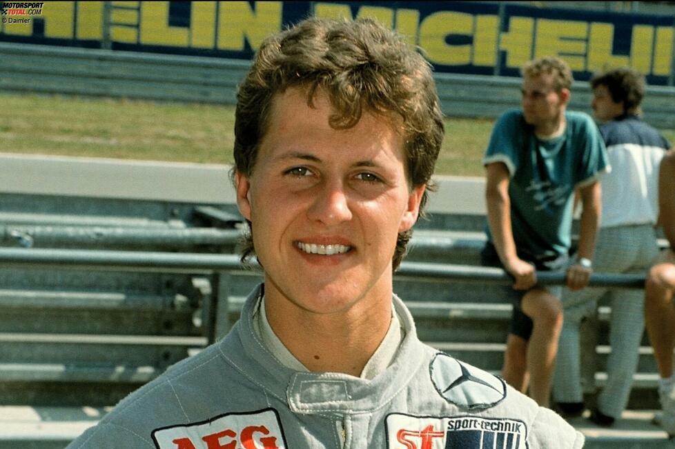 ... um den Mercedes-Piloten Kurt Thiim oder Klaus Ludwig zum Titel zu verhelfen? Eine wohl scherzhaft gemeinte Ankündigung von AMG-Manager Domingos Piedade hinterlässt einen bitteren Nachgeschmack. Nicht nur bei BMW-Pilot Johnny Cecotto, der im Titelkampf der Leidtragende ist.