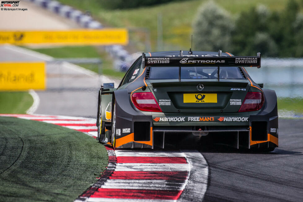 Spielberg 2014: Robert Wickens (Mercedes) führt das DTM-Rennen auf dem Red-Bull-Ring souverän an, als er wegen eines 