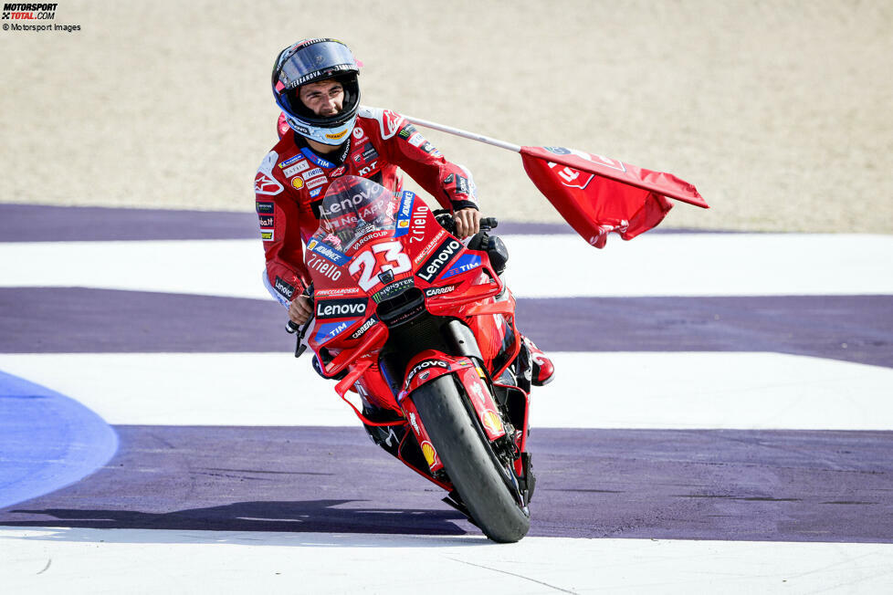 Mit 106 Siegen in der MotoGP ist Ducati der einzige europäische Hersteller, der den Meilenstein von 100 Siegen geknackt hat. Den 100. Sieg fuhr Enea Bastianini in Misano ein.