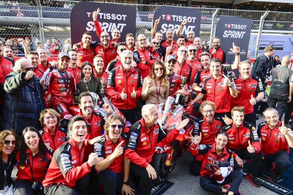 In der MotoGP-Saison 2024 konnte Ducati nur eines der 20 Grand-Prix-Rennen nicht für sich entscheiden - Eine fast perfekte Serie, die der italienische Hersteller nicht nur mit seinen Werksfahrern dominierte, wie diese Zahlen zeigen
