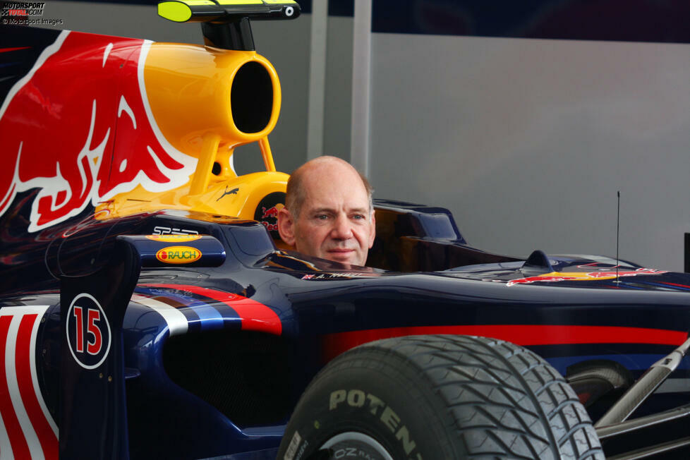 Und ebenfalls 2010 steuert Newey beim Goodwood-Festival eine Eigenkreation: Den RB5, das erste Siegerauto, hat er von Red Bull gekriegt.