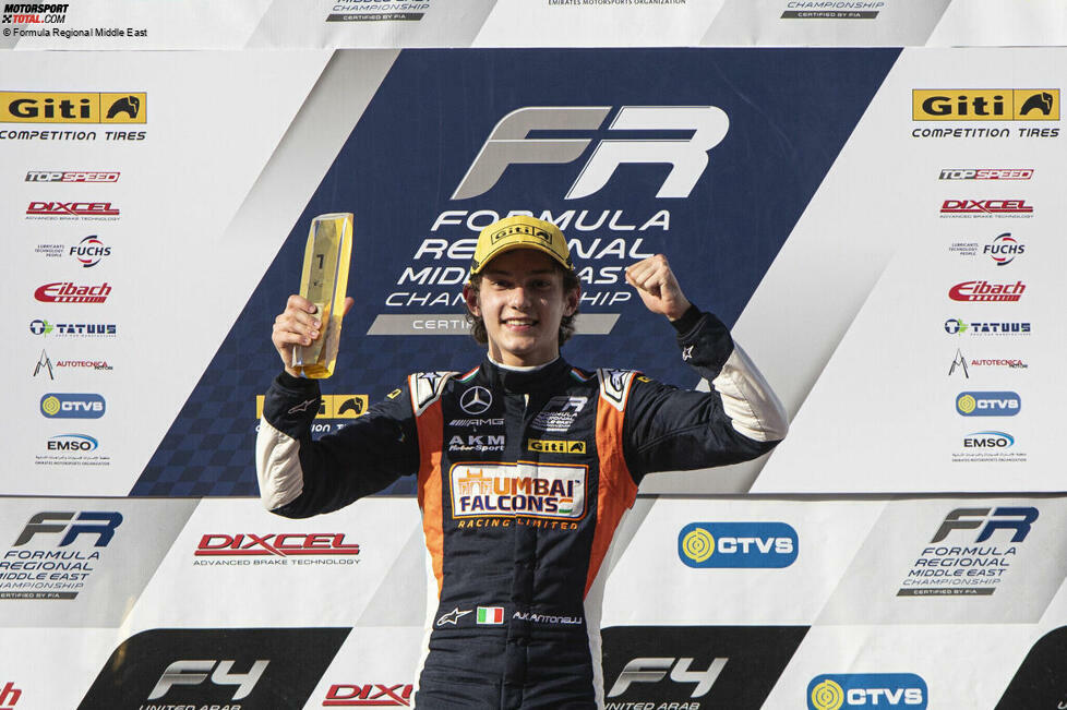 ... jubelt Antonelli über den Gesamtsieg, den er in der Formel Regional Europa ebenfalls anstrebt. Dort ...