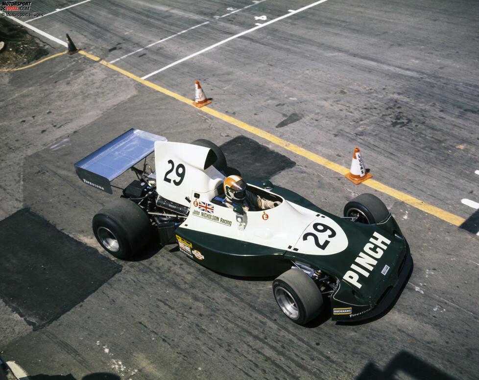 Lyncar-Cosworth 006