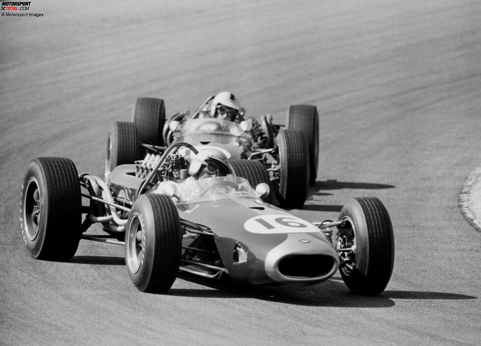 8 Doppelsiege: Brabham - Der Teambesitzer fährt mit und holt gemeinsam mit seinem Stallgefährten Denny Hulme 1966 in Zandvoort den ersten Doppelsieg für Brabham. Am Jahresende gewinnt Brabham auf Brabham auch den WM-Titel. Einmalig in der Formel-1-Historie!
