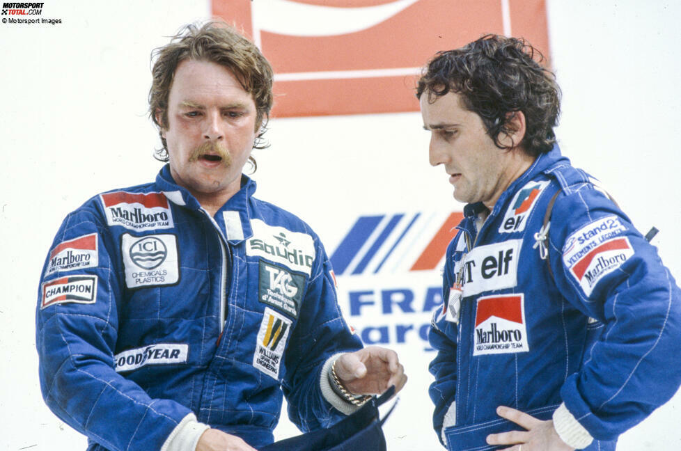 ... nicht etwa der zweitplatzierte Keke Rosberg im Williams (hier links im Bild), denn auch sein Auto ist untergewichtig. Deshalb rückt der eigentlich drittplatzierte Alain Prost im Renault auf und wird zum Brasilien-Gewinner.