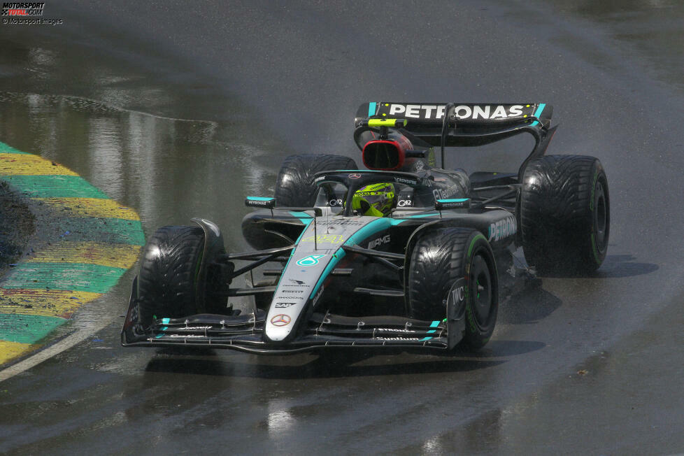 Mercedes ist seit der Saison 2010 (wieder) mit einem Werksteam in der Formel 1 am Start. Schon in den 1950er-Jahren war die Marke erfolgreich. Doch die größte Erfolgsstory schreibt Mercedes seit 2014 mit Siegen und Titeln am Fließband, wenn auch zuletzt nicht mehr an der absoluten Spitze. Aktuell steht es bei 115 Siegen und acht Titeln.